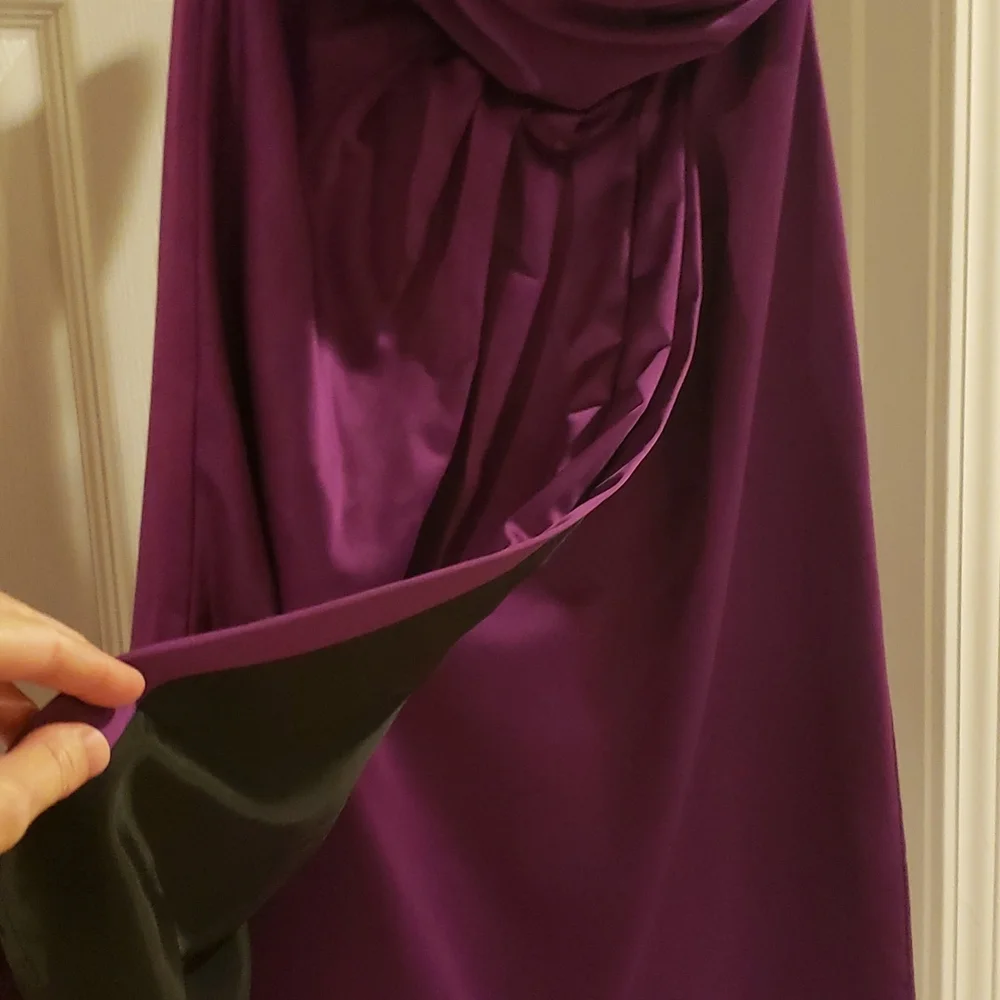 Dress - Picture 3 of 3